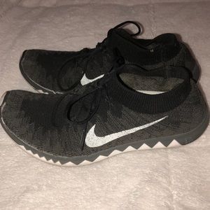 Nike Free Run Flyknits